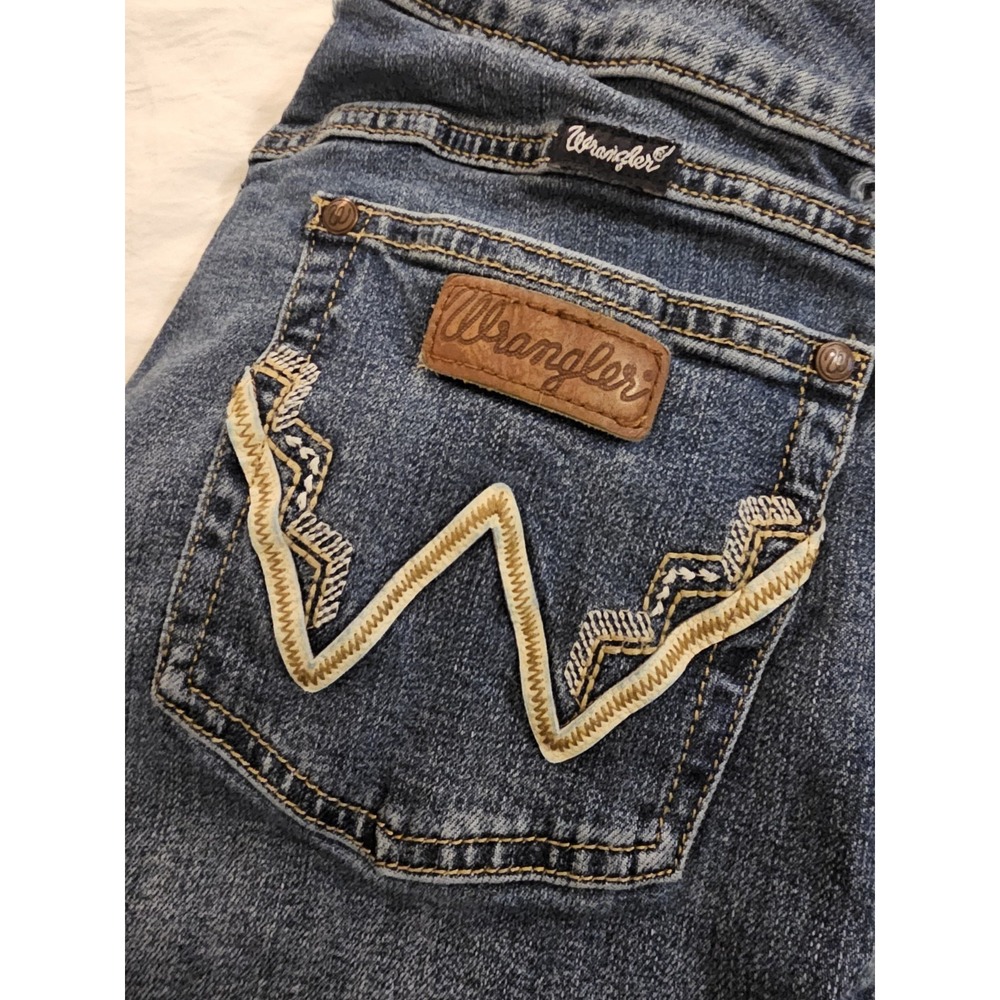 Wrangler Boot Cut Jeans Womens 11x30 Blue Denim Mid Rise Stretch - Picture 2 of 13